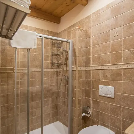 Aparthotel Victoria 3*
